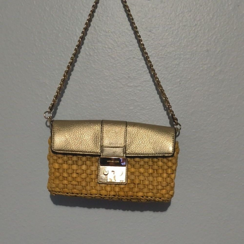 Michael kors Small Crossbody Used In Good Condition